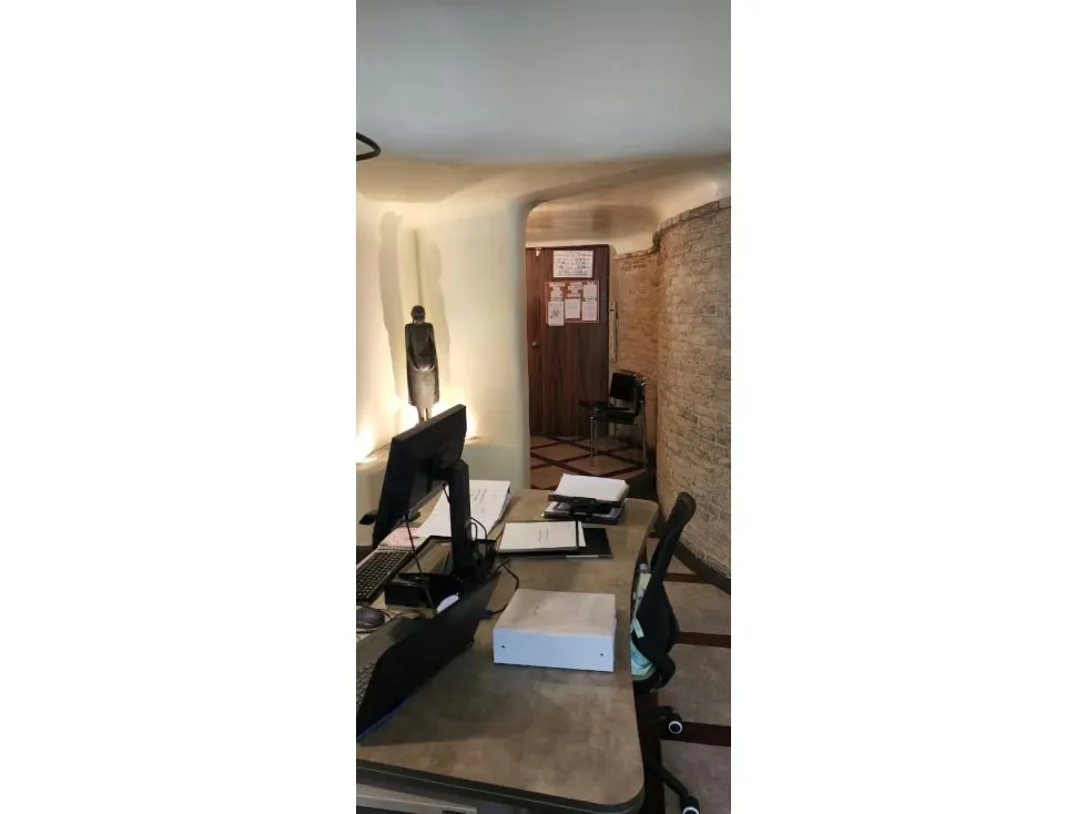 Se vende oficina 66m2 Colinas de Bello Monte 4146