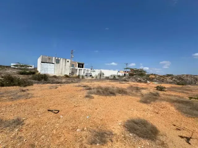 TERRENO EN VENTA - 2
