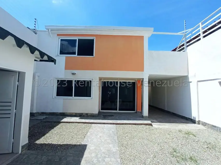 Casa (Duplex) en Venta en El Castaño (Zona Privada), Aragua - 35