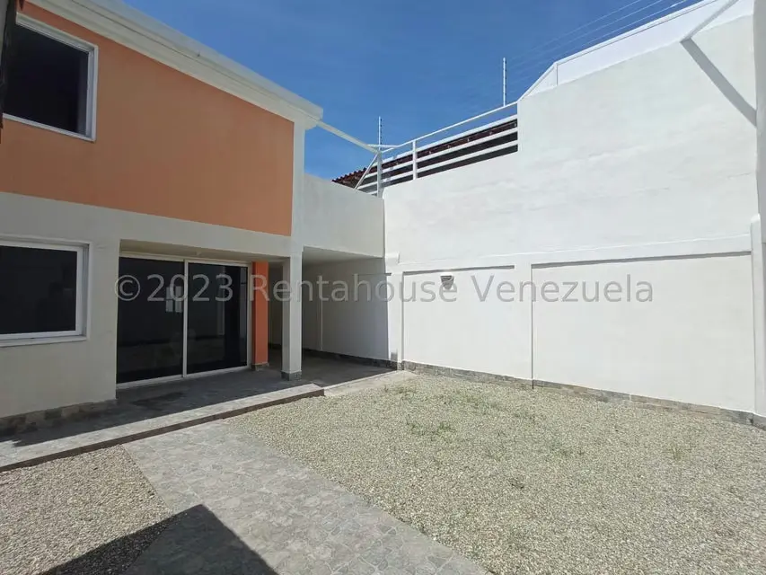 Casa (Duplex) en Venta en El Castaño (Zona Privada), Aragua - 37