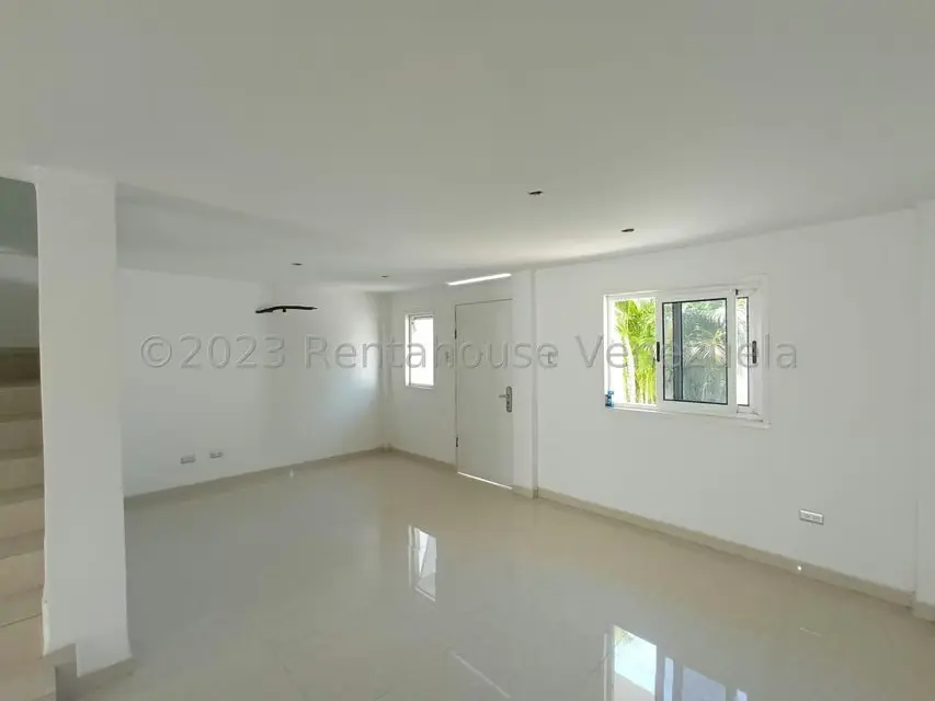 Casa (Duplex) en Venta en El Castaño (Zona Privada), Aragua - 5