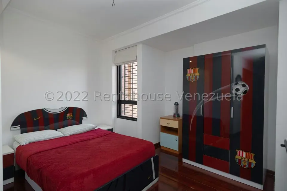 Apartamento (Duplex) en Venta en La Tahona, Distrito Metropolitano - 42