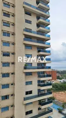 SE VENDE BELLO APARTAMENTO AMOBLADO Y ACTUALIZADO EN EDIF PUNTAZUL