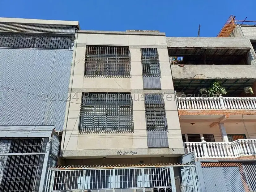 Edificio en Venta en Catia, Distrito Metropolitano