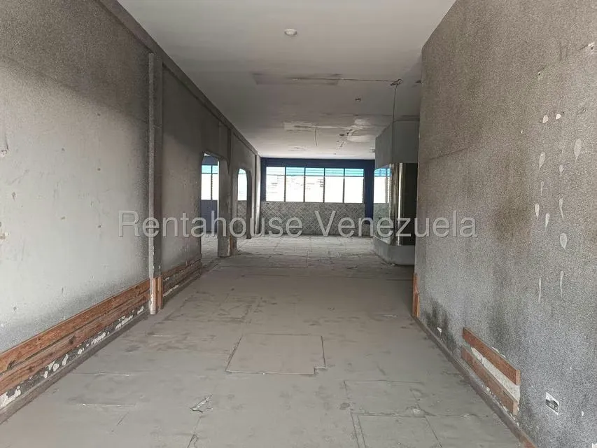Local Comercial en Alquiler en El Tambor, Miranda - 12