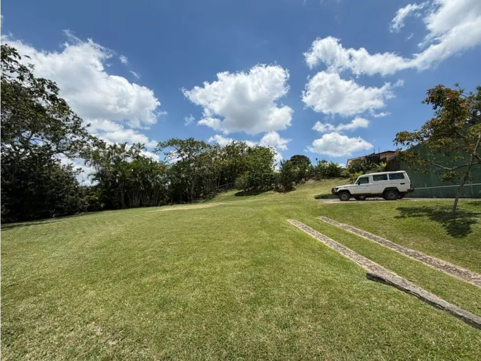 Se vende terreno 2.070m2 calle cerrada La Lagunita - 7