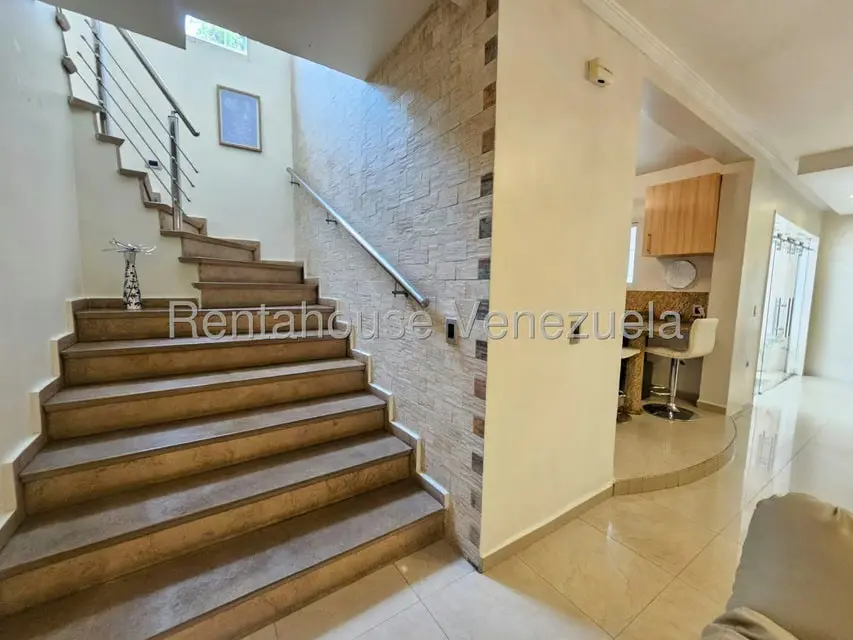 Casa (Duplex) en Venta en Bolivar, Aragua - 4