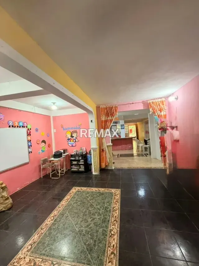 EN VENTA CASA AMPLIA UBUCADA EN LA URB. LA ARBOLEDA - 6