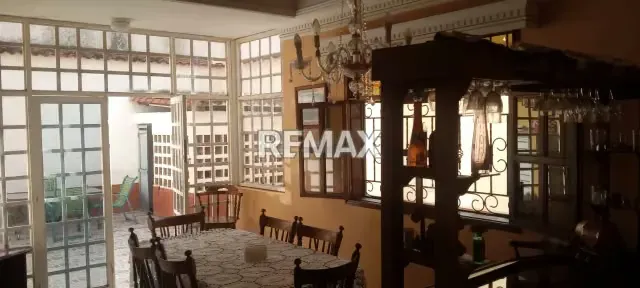 En VENTA amplia y hermosa Quinta Divino Niño, en Urb. El Country - 3