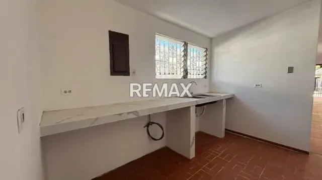 CASA EN SECTOR 18 DE OCTUBRE - 8
