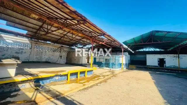 Local en Venta, Centro de Punto Fijo.