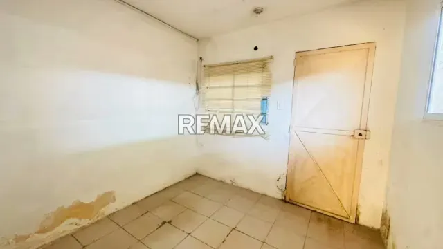 Local en Venta, Centro de Punto Fijo. - 9