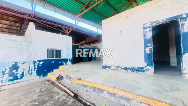 Local en Venta, Centro de Punto Fijo. - 10