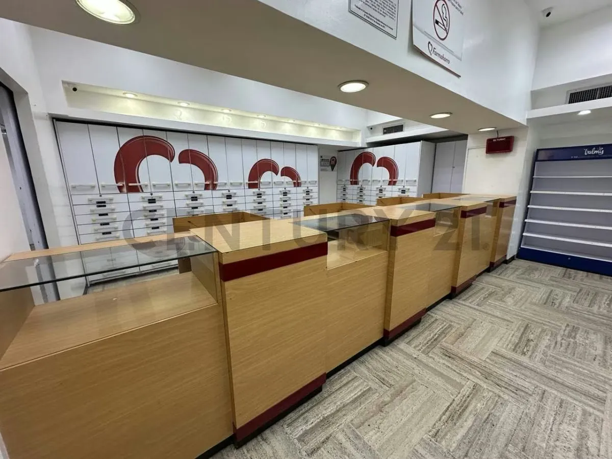 Local Comercial en Centro Comercial Lago Mall en venta. Maracaibo - 6