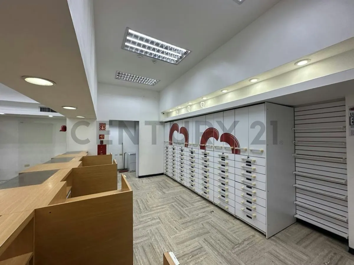 Local Comercial en Centro Comercial Lago Mall en venta. Maracaibo - 8