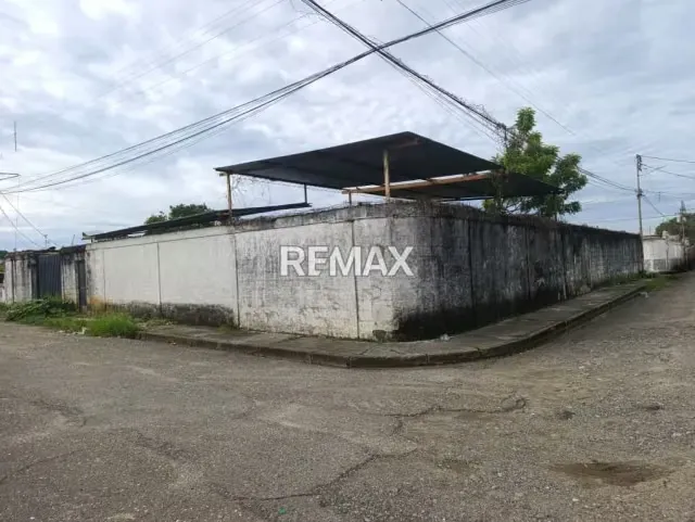 En Venta Terreno con Bienhechurias ubicado en La Comunidad Vieja, Callejon 3, esquina de la calle Carabobo, Guanare, Portuguesa, Venezuela