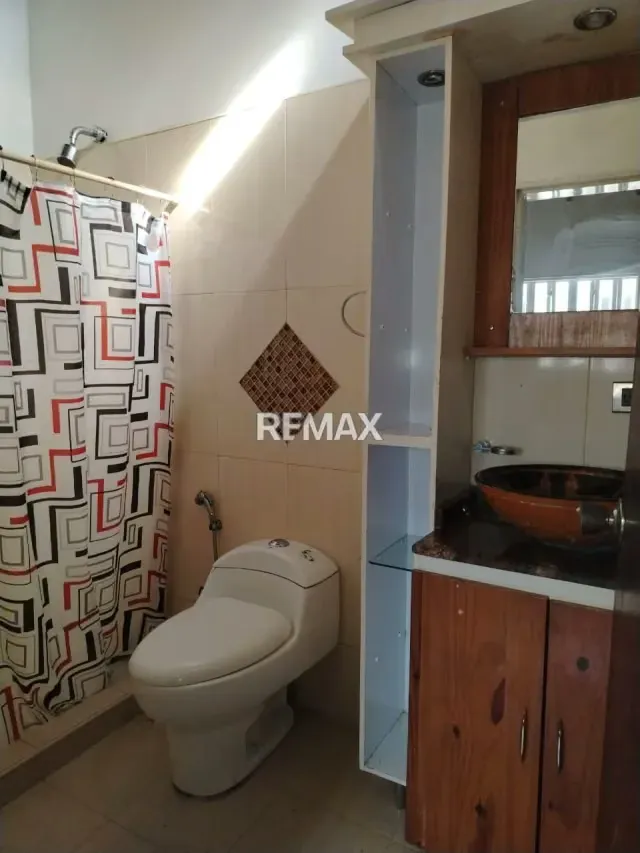 Alquilo casa Semiamueblado en la zona Sur, urbanización Lomas del viento. - 3