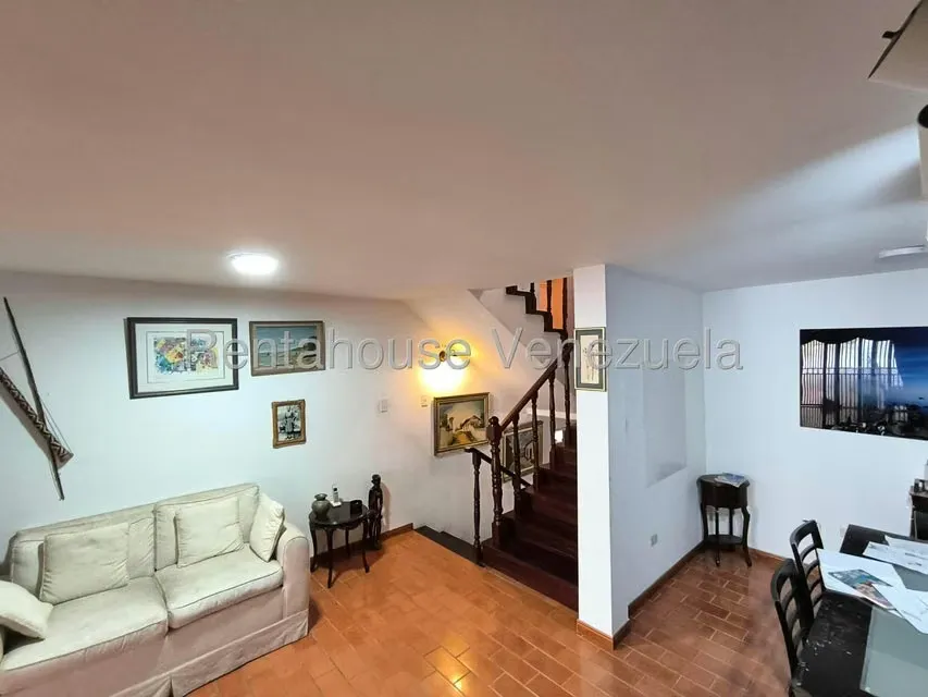 Casa (Multipes Niveles) en Venta en Colinas de La California, Distrito Metropolitano - 11