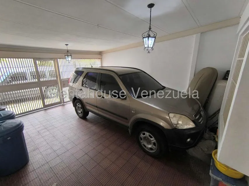 Casa (Multipes Niveles) en Venta en Colinas de La California, Distrito Metropolitano - 37