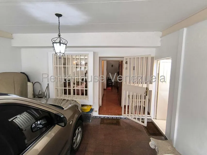 Casa (Multipes Niveles) en Venta en Colinas de La California, Distrito Metropolitano - 38