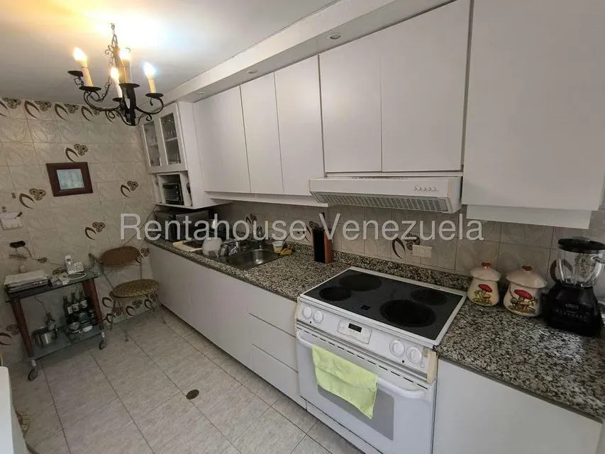 Casa (Multipes Niveles) en Venta en Colinas de La California, Distrito Metropolitano - 9