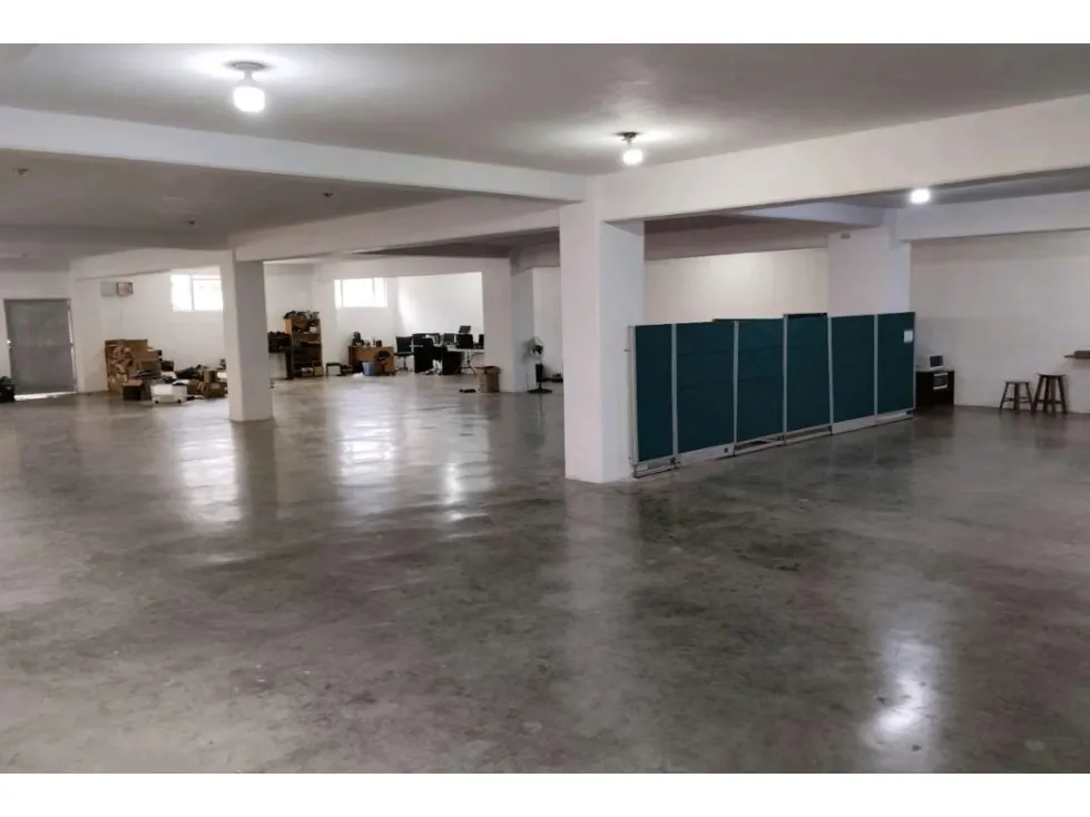 EDIFICIO EN VENTA EN LA TRINIDAD DE 872,26, 30 P/E - 2