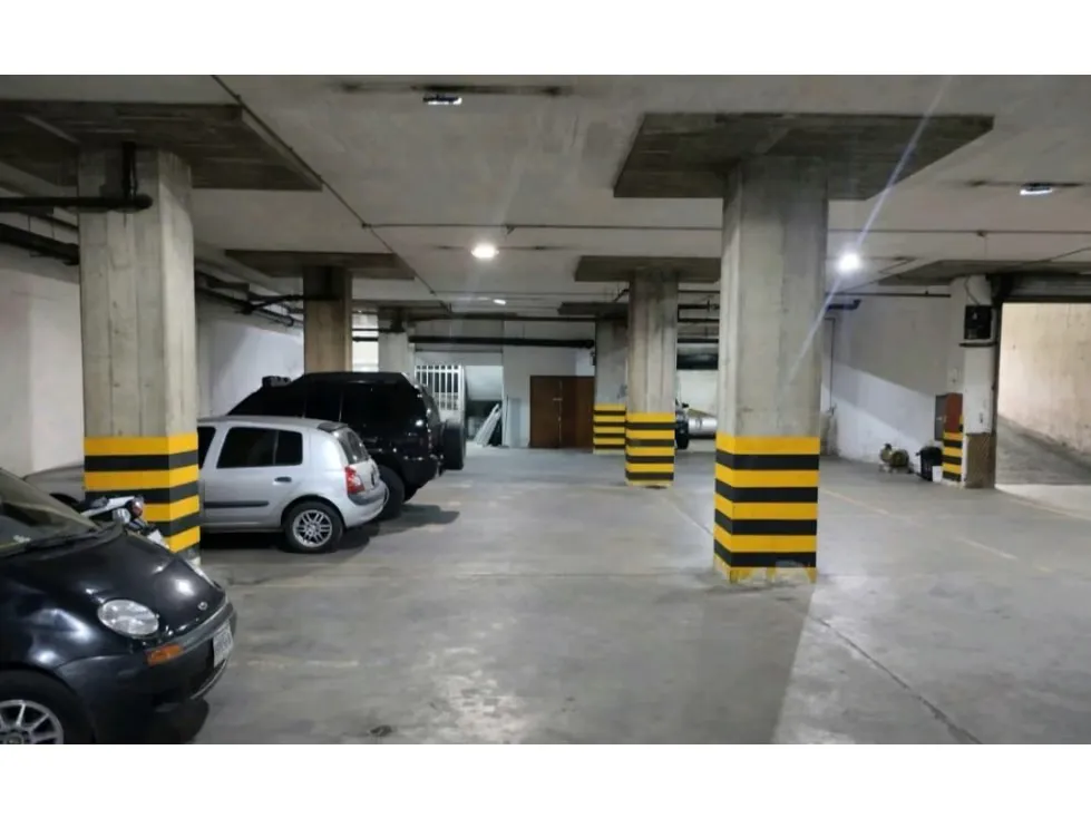 EDIFICIO EN VENTA EN LA TRINIDAD DE 872,26, 30 P/E - 4