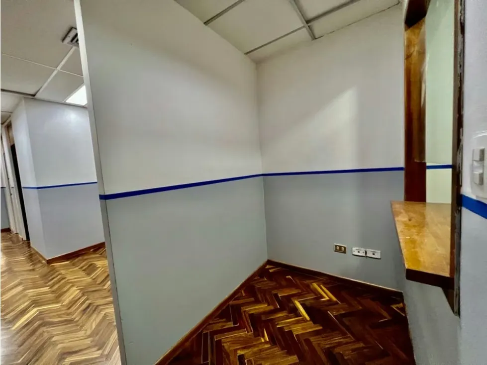 Se vende oficina 135m2 1B El Marques - 4