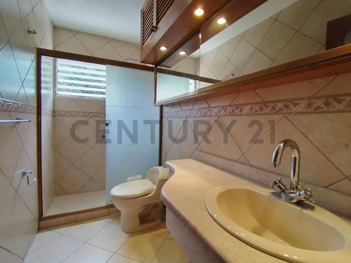 Venta de apartamento en Colinas de la California 116m2 - 11