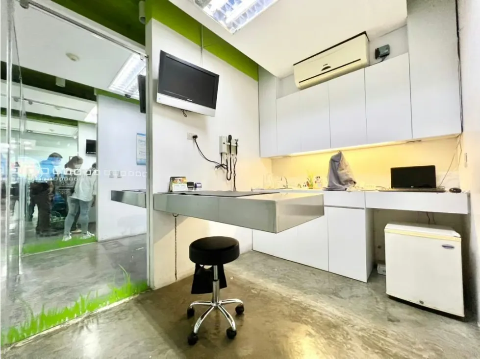 Se vende Local comercial 800m² 5b/10p Las Mercedes - 2