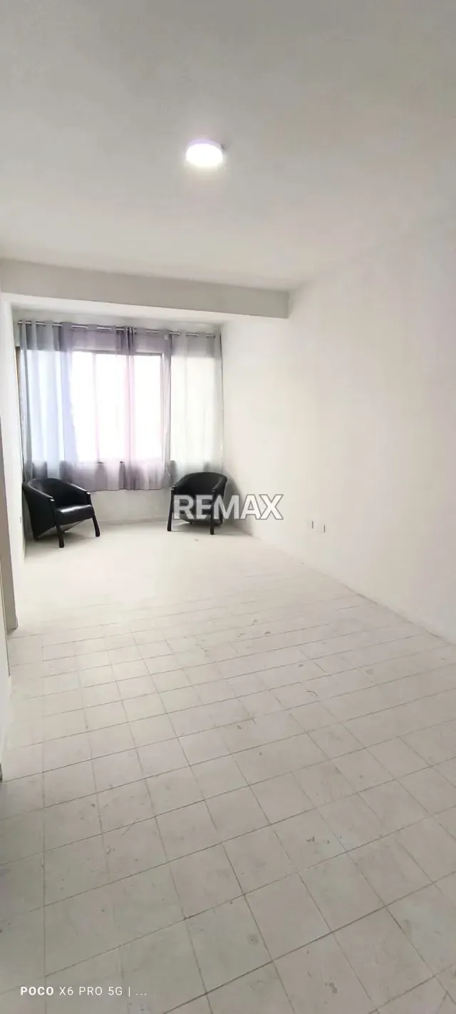 EN ALQUILER Apartamento tipo estudio ubicado en la Av Carabobo Edificio Los Próceres - 3