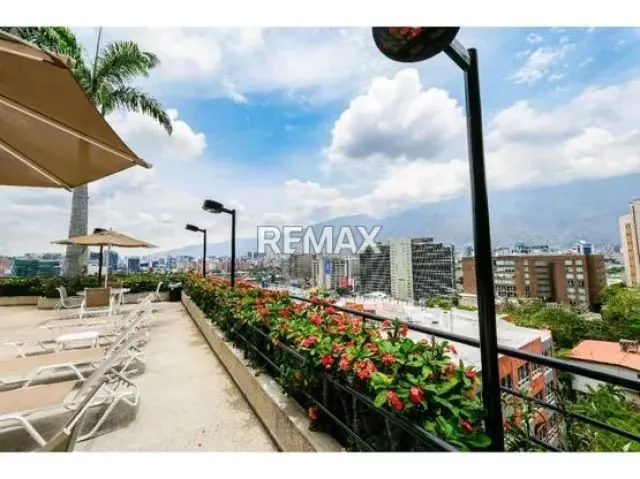VENTA EXCLUSIVO PENTHOUSE EN LOMAS DE LAS MERCEDES 437M - 17