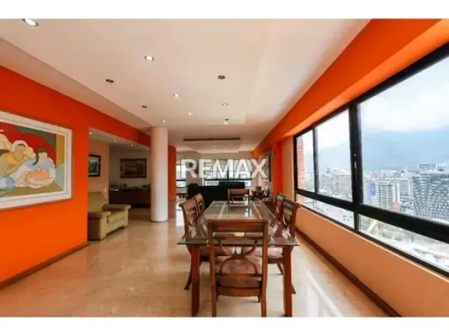 VENTA EXCLUSIVO PENTHOUSE EN LOMAS DE LAS MERCEDES 437M - 4