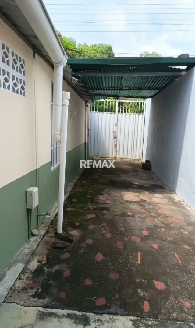 BONITA CASA EN VENTA UBICADA EN LA FRIA CALLE 4 - 2