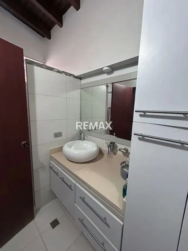 Exclusiva Residencia en Venta en la Urbanización Pedregal II - 13