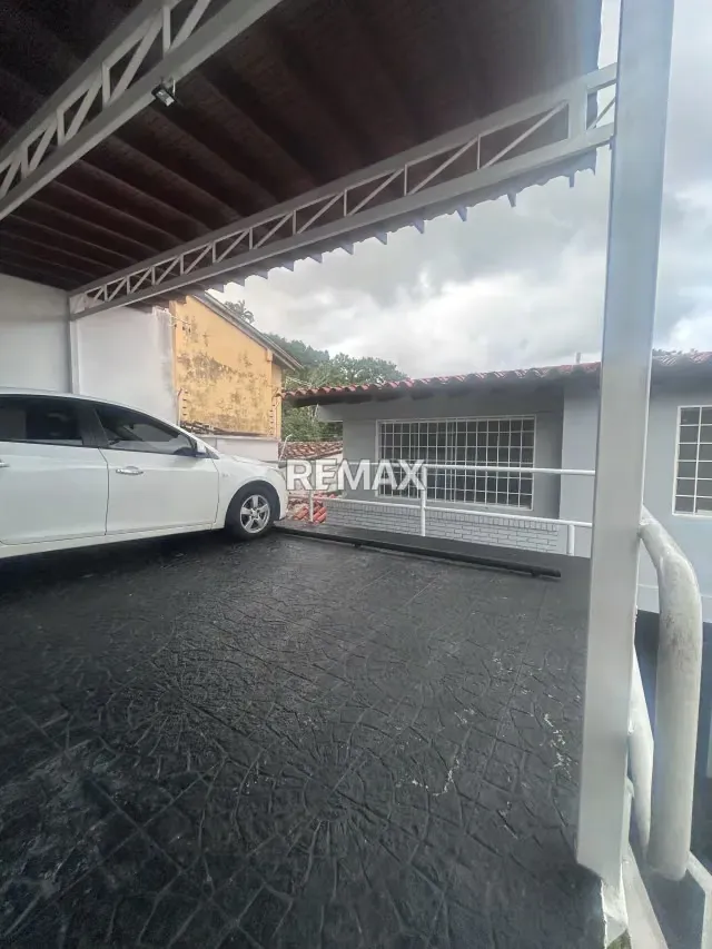 Exclusiva Residencia en Venta en la Urbanización Pedregal II - 14