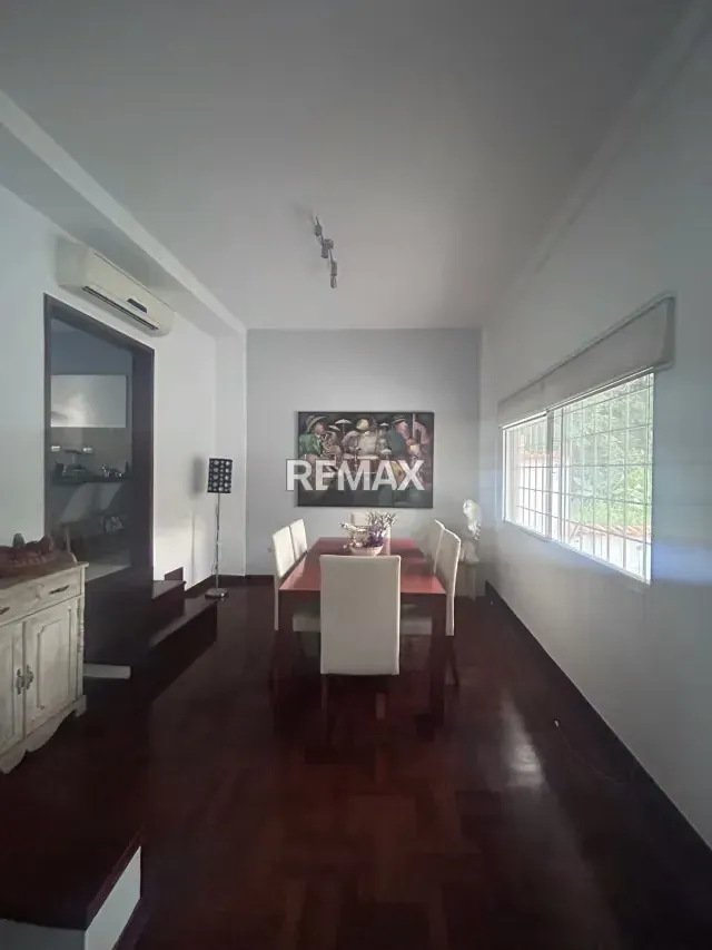 Exclusiva Residencia en Venta en la Urbanización Pedregal II - 4