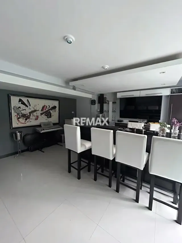 Exclusiva Residencia en Venta en la Urbanización Pedregal II - 7