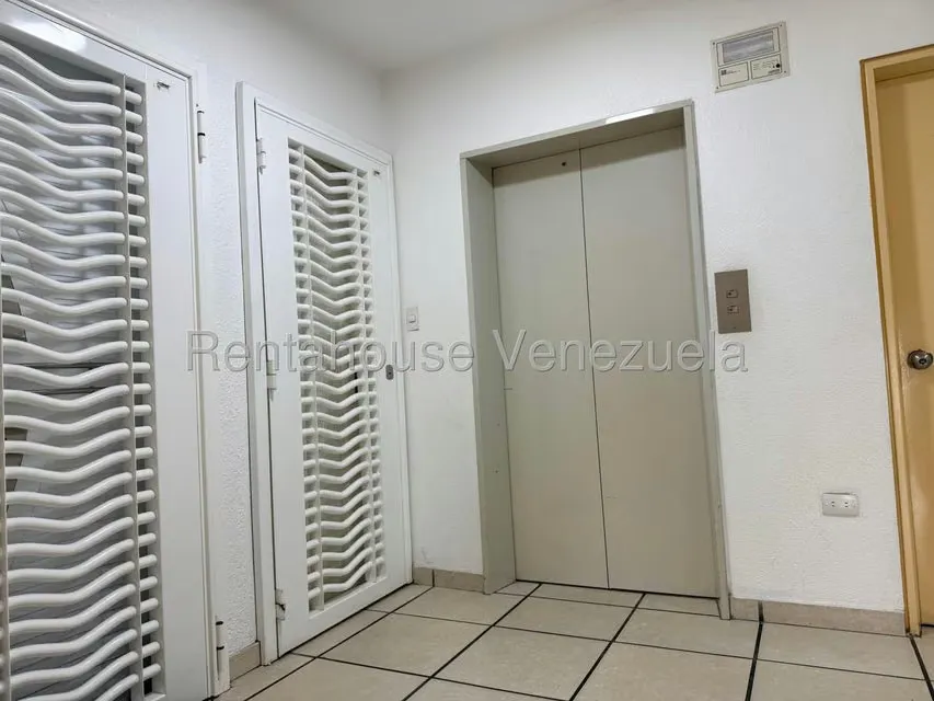 Apartamento (1 Nivel) en Venta en El Paraiso, Distrito Metropolitano - 11