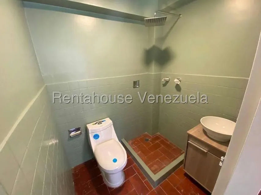 Apartamento (1 Nivel) en Alquiler en Cumbres de Curumo, Distrito Metropolitano - 14