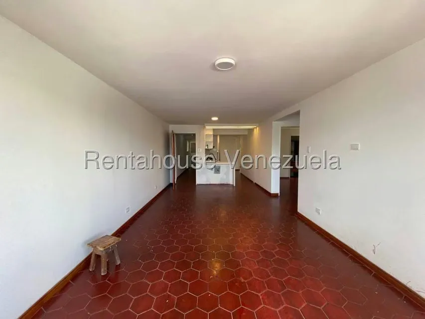 Apartamento (1 Nivel) en Alquiler en Cumbres de Curumo, Distrito Metropolitano - 6