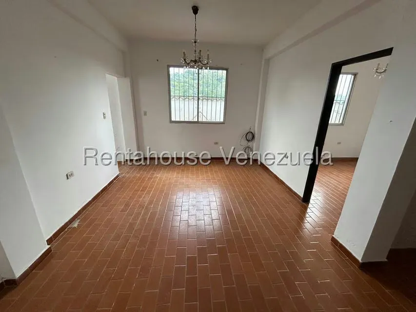 Casa (Multipes Niveles) en Venta en El Refugio, Miranda - 18