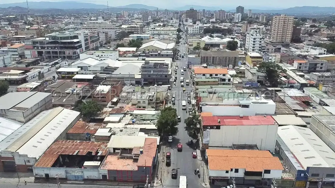 Edificio en Venta en Centro, Lara - 17