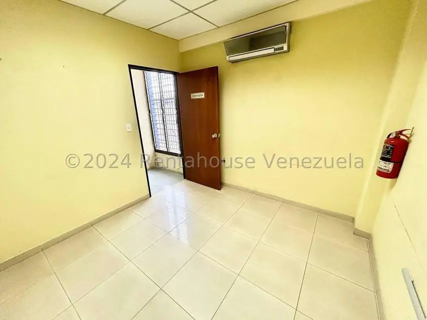 Edificio en Venta en Centro, Lara - 50