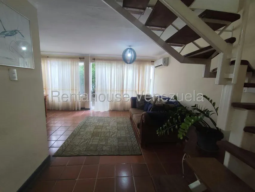 Casa (Duplex) en Venta en Villa Colonial, Portuguesa - 2