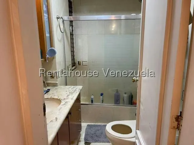 Apartamento (1 Nivel) en Venta en Los Chorros, Distrito Metropolitano - 13
