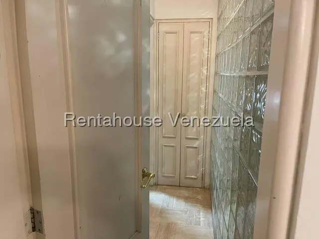 Apartamento (1 Nivel) en Venta en Los Chorros, Distrito Metropolitano - 29