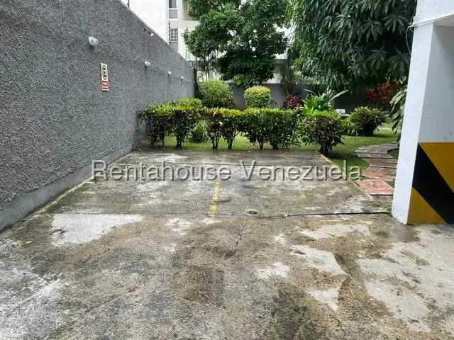 Apartamento (1 Nivel) en Venta en Los Chorros, Distrito Metropolitano - 32