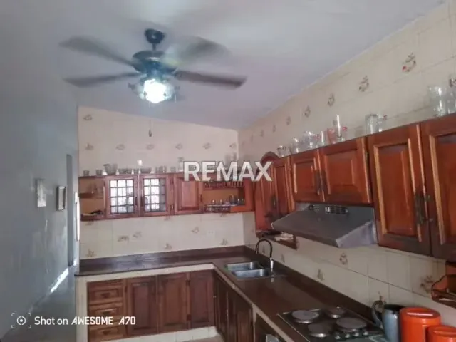 Se vende hermosa casa en la 4ta Etapa A en ciudad Alianza - 6