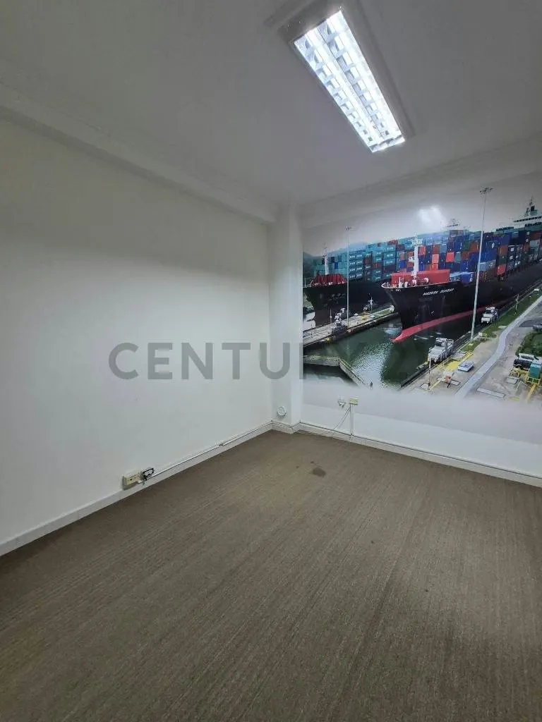 Funcional Oficina Corporativa en el Centro Comercial Cristal Plaza – Barcelona - 4